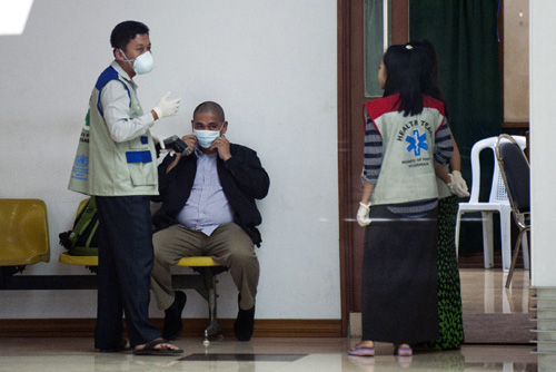 Các nước tăng cường đối phó dịch Ebola ảnh 1