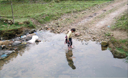 “Dung dăng dung dẻ” của trẻ em dân tộc ảnh 1