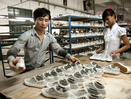 Cơ hội cho ngành da giày khi Việt Nam gia nhập AEC ảnh 1
