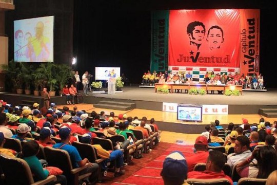 Venezuela chủ trương trẻ hóa cán bộ ảnh 1
