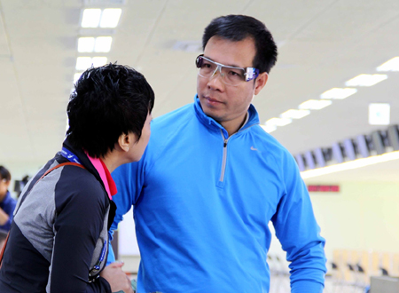 ASIAD 17: Xạ thủ Hoàng Xuân Vinh được phong hàm Đại tá quân đội ảnh 1