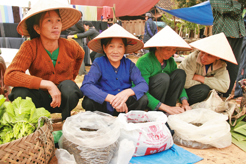 Chợ phiên Đà Vị - Na Hang ảnh 2