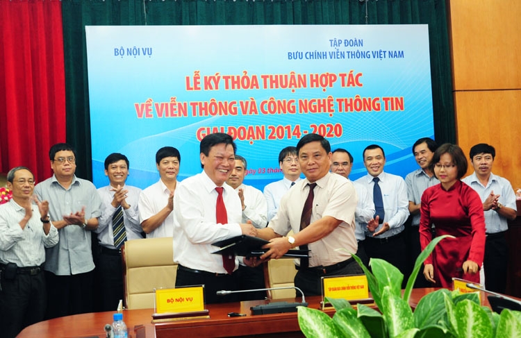 Bộ Nội vụ và VNPT hợp tác ứng dụng viễn thông- CNTT ảnh 1