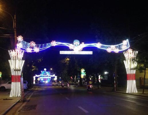 Rực rỡ kỷ niệm 60 năm Giải phóng Thủ Đô ảnh 5