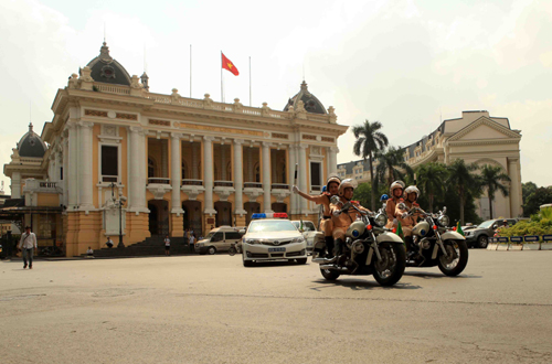 Nữ CSGT xinh đẹp dẫn đoàn ảnh 6