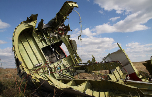 Ukraine phá hủy hiện trường để đổ tội cho Nga vụ MH17 ảnh 1