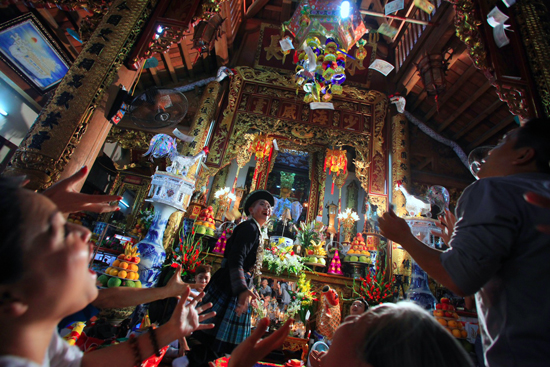 Liên hoan văn hóa tín ngưỡng thờ mẫu Hà Nội năm 2014 ảnh 1