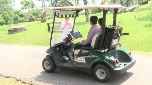 Xe thông không người lái Buggies được mang ra cho công chúng đi thử trong vòng một tuần tại công viên Chinese Garden và Japanese Garden.