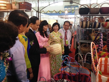 Khai mạc hội chợ Hàng thủ công mỹ nghệ Hà Nội 2014 ảnh 1