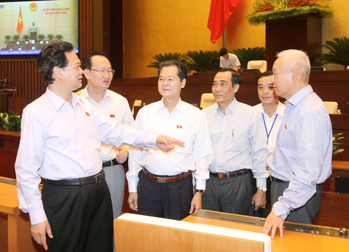 Ý kiến cử tri: Phát triển kinh tế năm 2015 phải có quyết sách căn cơ hơn nữa ảnh 2