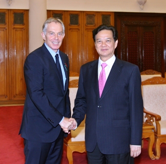 Thủ tướng Nguyễn Tấn Dũng tiếp cựu Thủ tướng Anh Tony Blair ảnh 1