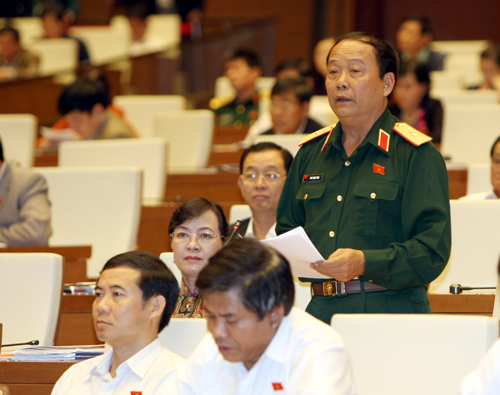 Thảo luận dự thảo Luật sĩ quan Quân đội nhân dân Việt Nam ảnh 2