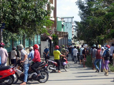 Khống chế đối tượng vung mã tấu chém công an ảnh 1