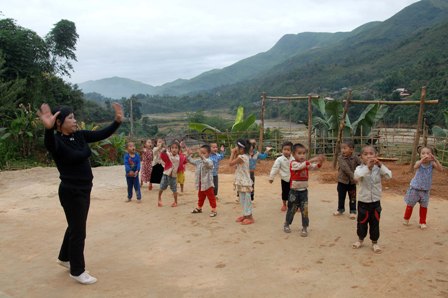 Tâm huyết với trẻ em nghèo vùng cao ảnh 2