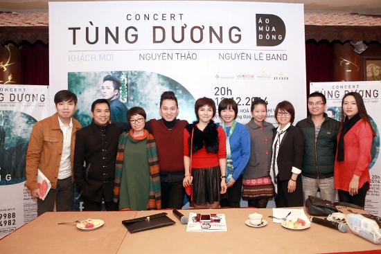 Tùng Dương đan áo mùa đông... ảnh 6