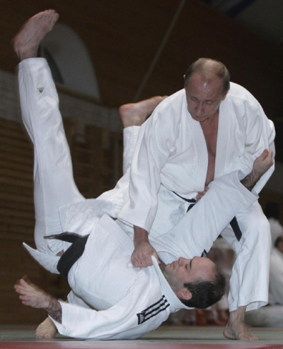 Tổng thống Putin đạt đai đen bát đẳng Karate ảnh 1