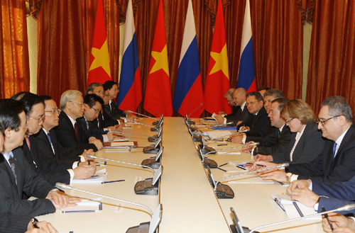 Tổng Bí thư Nguyễn Phú Trọng hội kiến Thủ tướng Medvedev ảnh 1