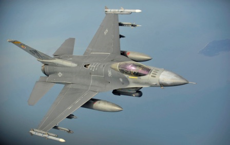 Tại sao F-16 không thể đánh bại MiG-29, Su-27 nếu đối đầu? ảnh 1