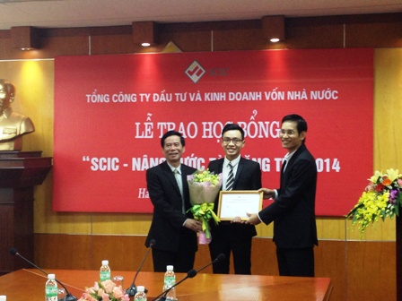 20 sinh viên xuất sắc nhận học bổng Nâng bước tài năng trẻ của SCIC ảnh 3