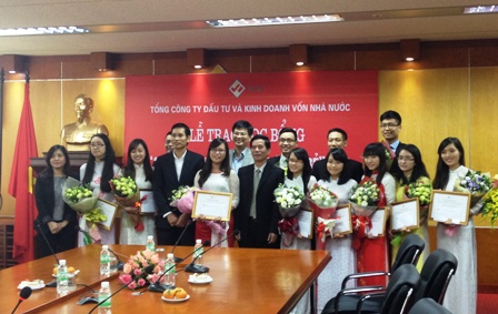 20 sinh viên xuất sắc nhận học bổng Nâng bước tài năng trẻ của SCIC ảnh 4