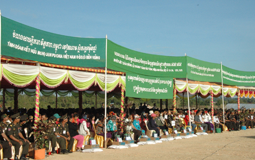 Khánh thành tượng đài anh hùng liệt sỹ Campuchia - Việt Nam ảnh 3
