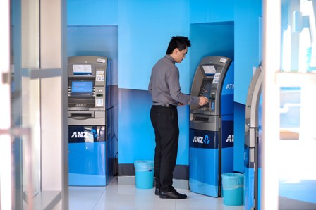 Phải đảm bảo chất lượng dịch vụ ATM dịp cuối năm ảnh 1