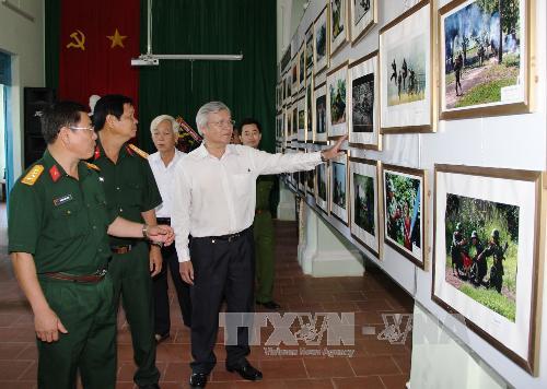 Triển lãm nghệ thuật về Quân đội nhân dân Việt Nam ảnh 1