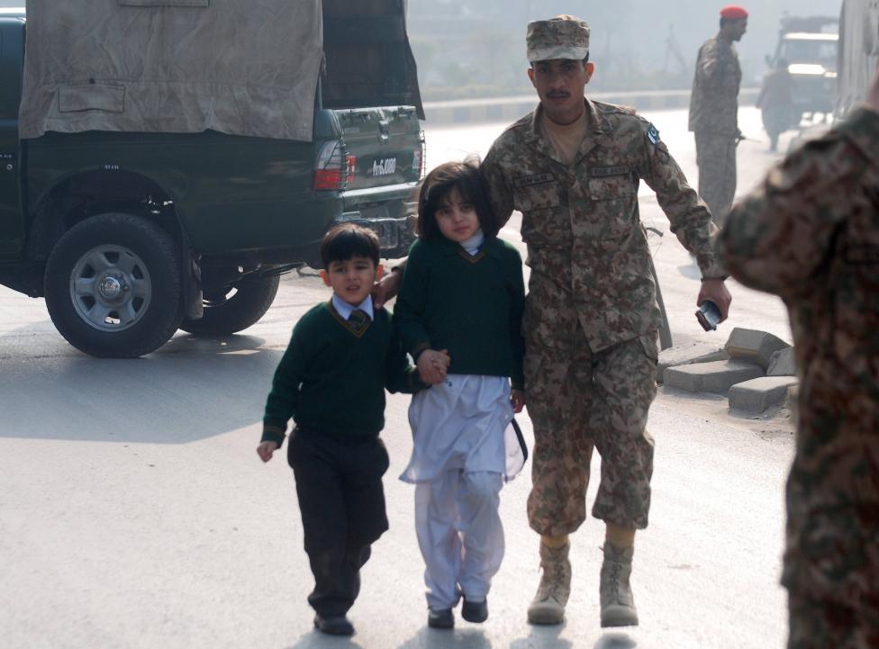 Mục đích Taliban tấn công vào trường học ở Pakistan ảnh 1