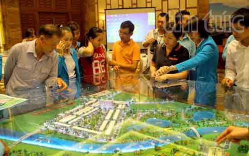Tấp nập thị trường bất động sản cuối năm ảnh 1
