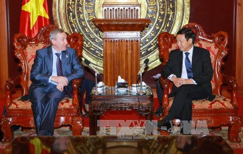 Đoàn đại biểu Đảng 'Nước Nga Thống nhất' thăm Việt Nam ảnh 1