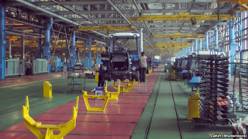  Kinh tế Ukraine giảm 7,5% ảnh 1