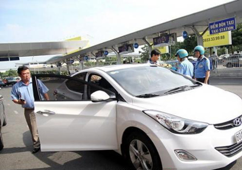 Kiểm tra hoạt động của Uber tại Sân bay Tân Sơn Nhất ảnh 1