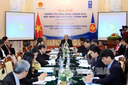'Hướng tới Cộng đồng ASEAN 2015 - Góc nhìn của các nước thành viên' ảnh 2