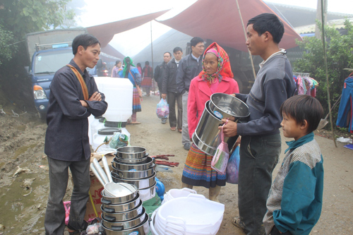 Mùa đông đi chợ vùng cao ảnh 7