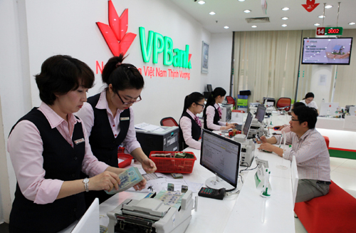 Thúc đẩy tái cơ cấu ngân hàng ảnh 1