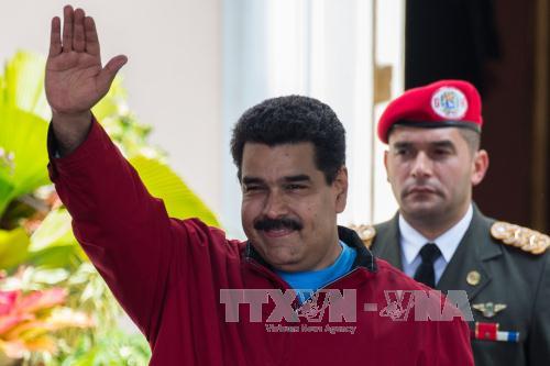 Dân chúng Venezuela chào đón Tổng thống Maduro trở về ảnh 2
