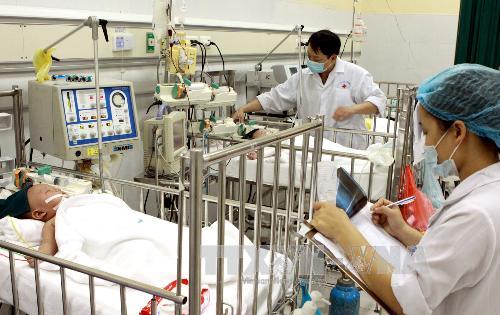 13 bệnh viện cam kết 'không để người bệnh nằm ghép' ảnh 1