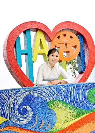 "Trái tim Tình yêu Hà Nội" bên hồ Trúc Bạch ảnh 3