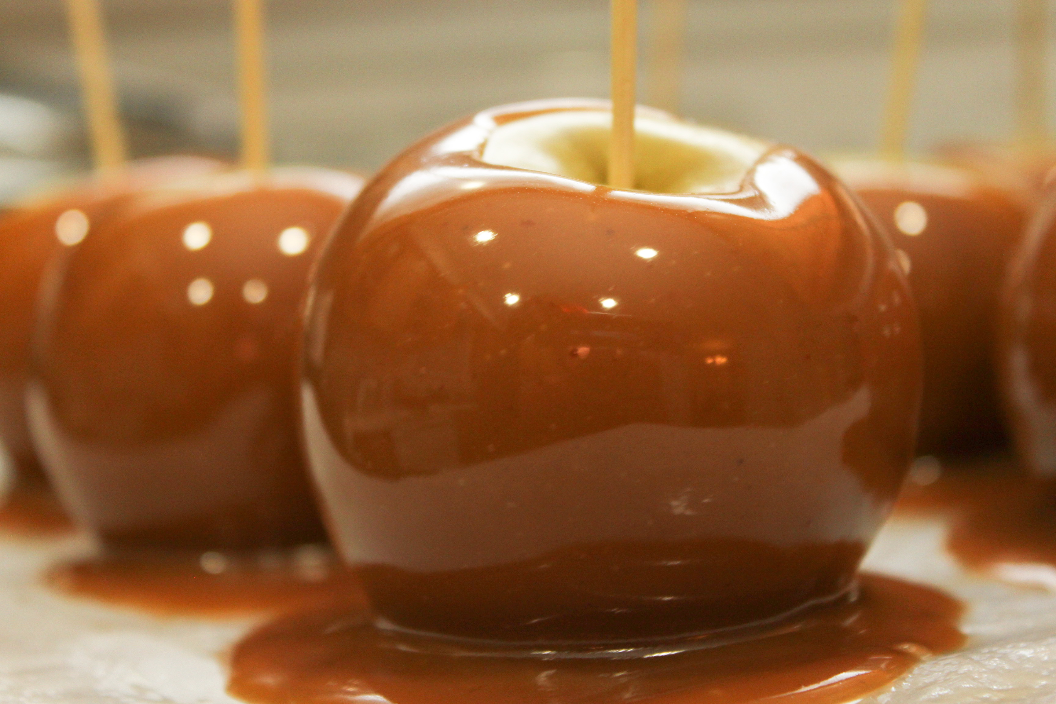Chưa cấp chứng nhận cho bất cứ lô táo caramel Mỹ nào ảnh 1