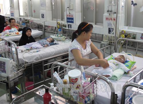 Khi các bệnh viện nỗ lực giảm tải ảnh 1