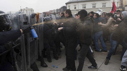 Đụng độ tái diễn tại Kosovo ảnh 1