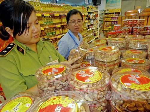 Vì sao hàng lậu, hàng giả lộng hành? ảnh 1