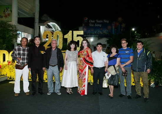 Khi doanh nhân hát ảnh 1