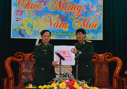 Thăm, chúc tết Bộ đội Biên phòng Quảng Bình ảnh 1