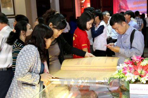 Ra ấn phẩm đặc biệt về Hoàng Sa-Trường Sa ảnh 1