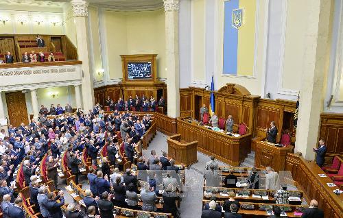 Ukraine thông qua luật tước chức danh tổng thống Yanukovych ảnh 1