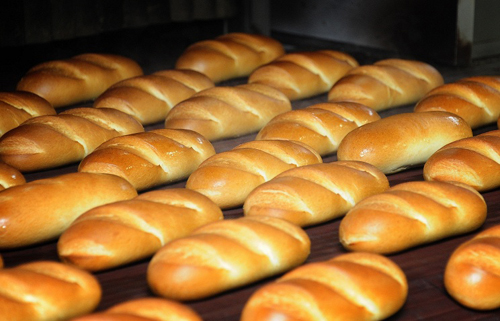 Bánh mì Ukraine đắt đột biến ảnh 1