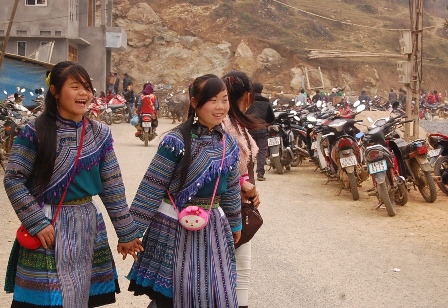 Giữ nét văn hóa độc đáo của người Mông ảnh 1