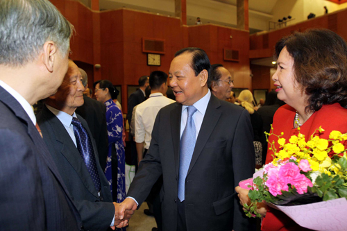 Họp mặt kiều bào mừng Xuân Ất Mùi 2015 ảnh 1