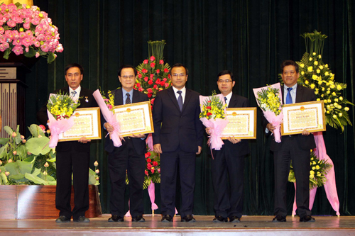 Họp mặt kiều bào mừng Xuân Ất Mùi 2015 ảnh 2